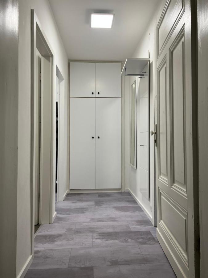 Freshly Renovated City Apartments Essen Kitchen Wifi Near Duesseldorf Airport מראה חיצוני תמונה